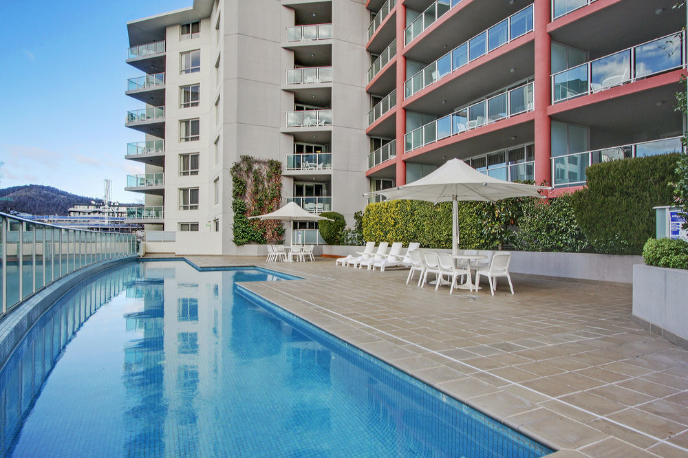 Pacific Suites Canberra Exterior photo