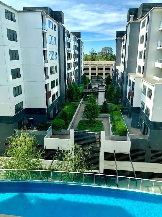 Pacific Suites Canberra Exterior photo